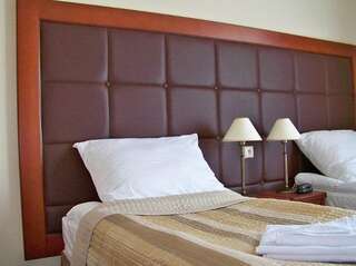 Отель Hotel Gniecki Gdansk Пшеяздово Двухместный номер с 1 кроватью или 2 отдельными кроватями-1